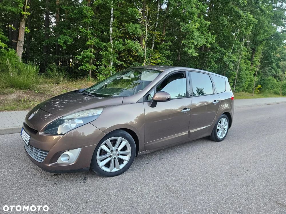 Renault Grand Scenic - 1