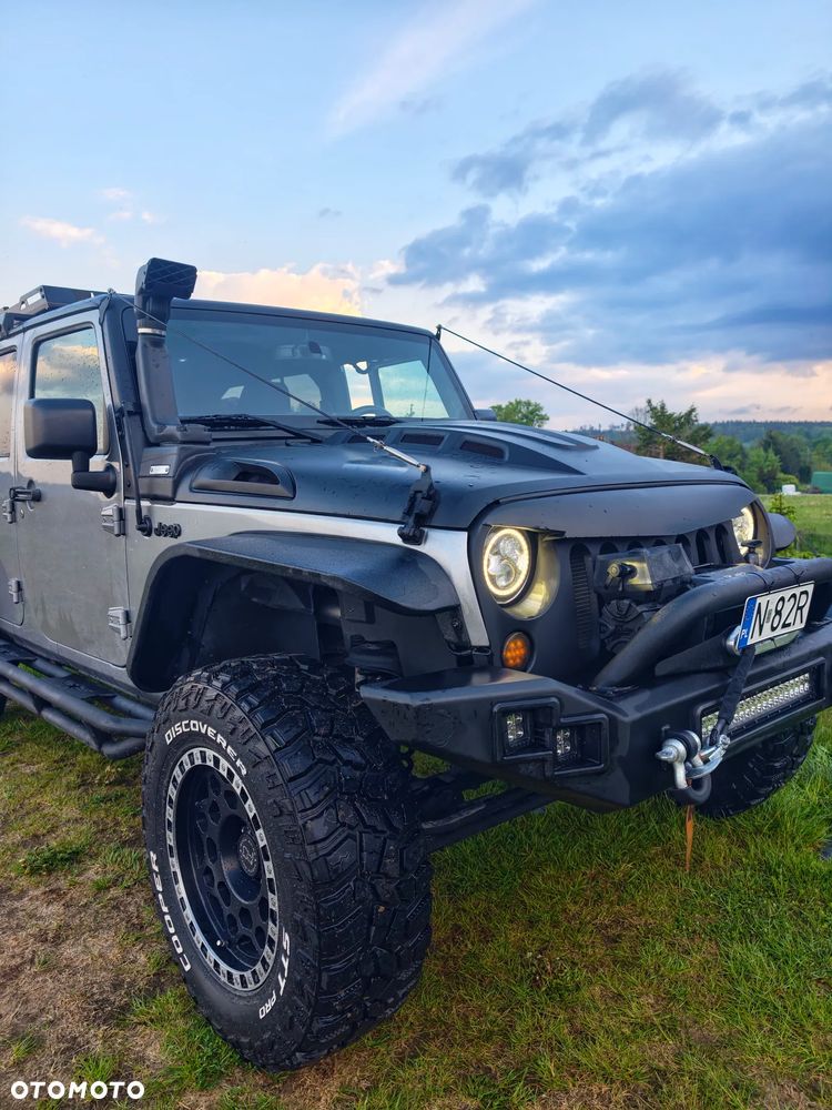 Jeep Wrangler - 16