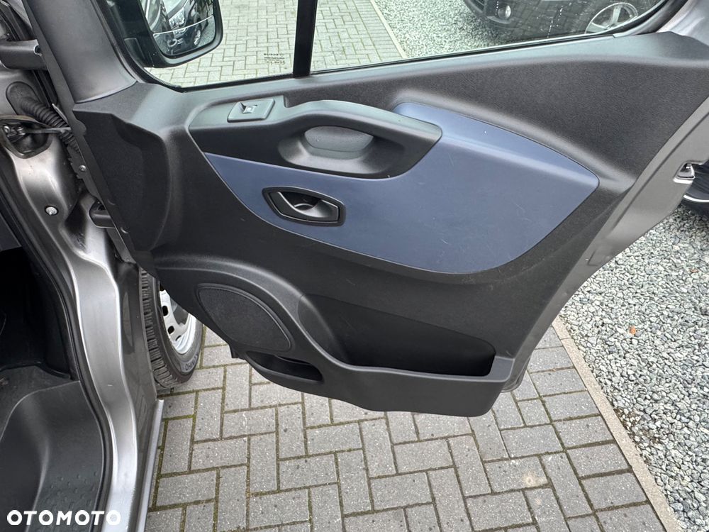 Opel Vivaro - 23