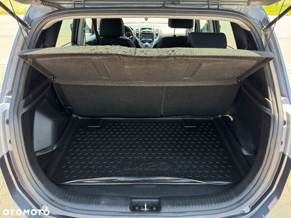 Hyundai ix20 1.6 CRDi blue Comfort - 11