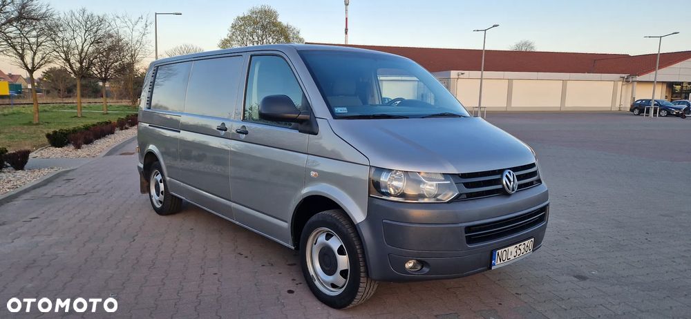 Volkswagen Transporter - 2