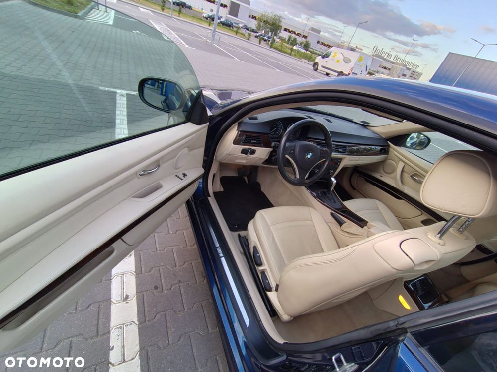 BMW Seria 3 320i - 7