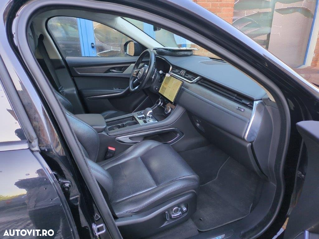 Jaguar F-Pace D200 AWD R-Dynamic HSE 90th Anniversary Edition - 4