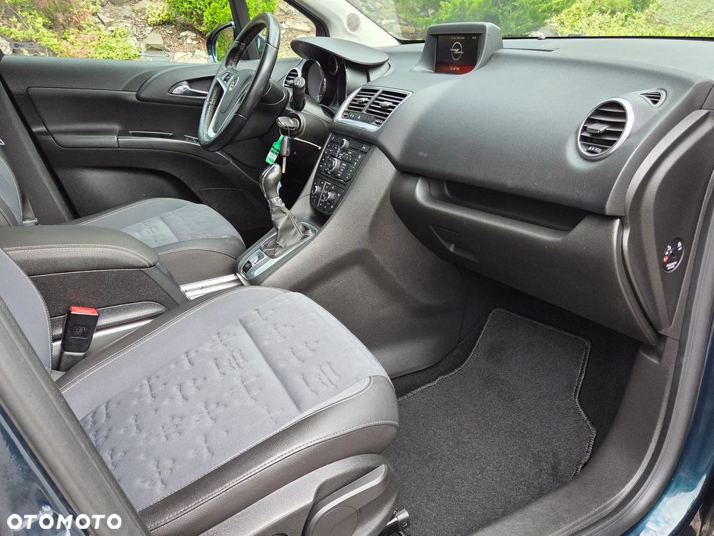 Opel Meriva 1.4 T Cosmo S&S - 19