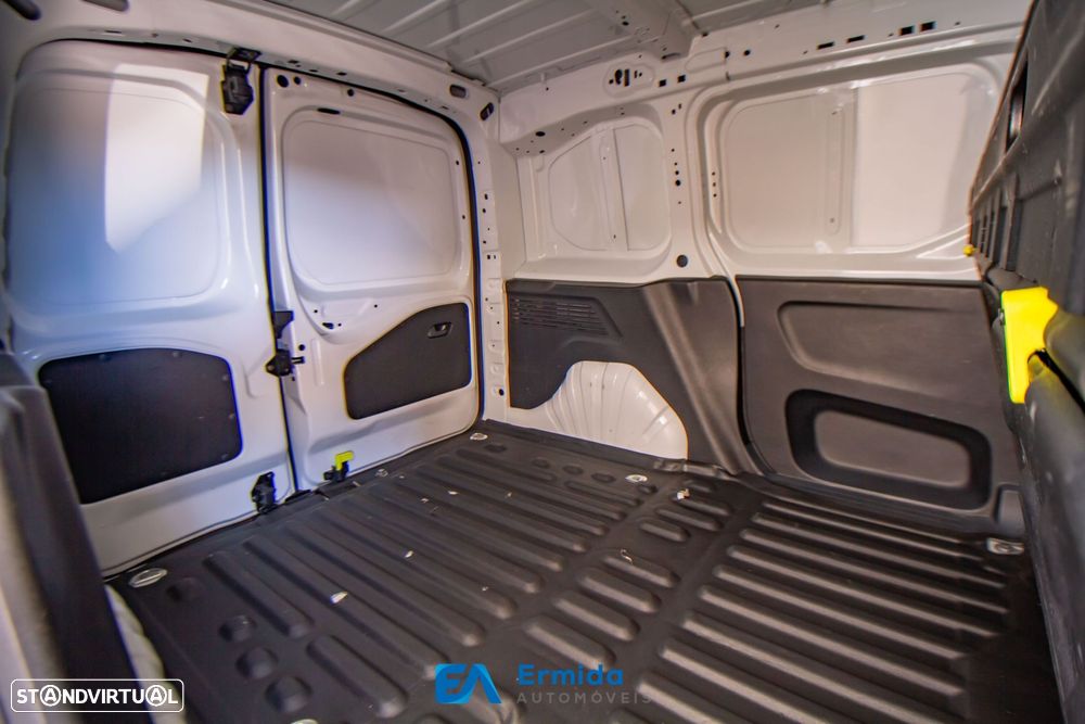 Peugeot Partner 1.5 BlueHDi Asphalt Standard - 26