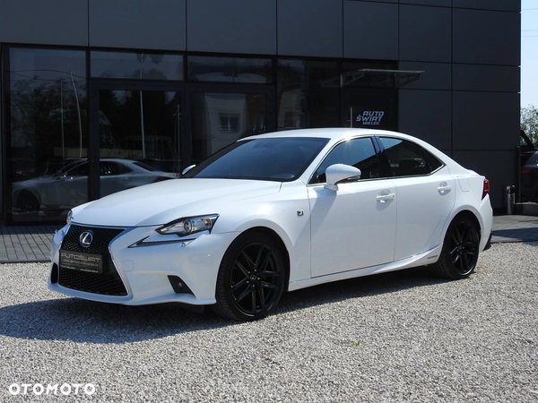 Lexus IS 300h F Sport Edition