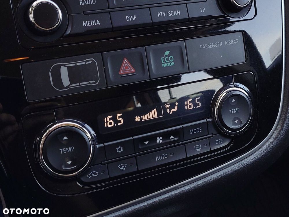 Mitsubishi Outlander - 24