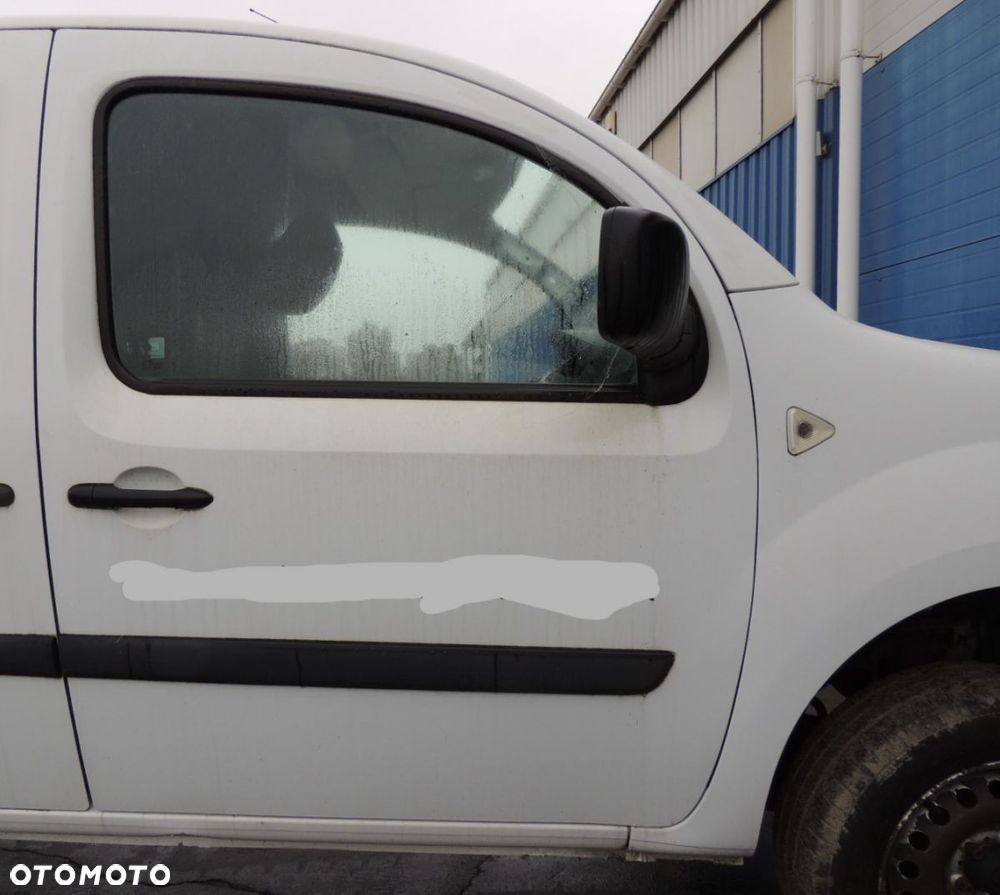 Drzwi prawy przód Renault  Kangoo II '12 MAXI - 1