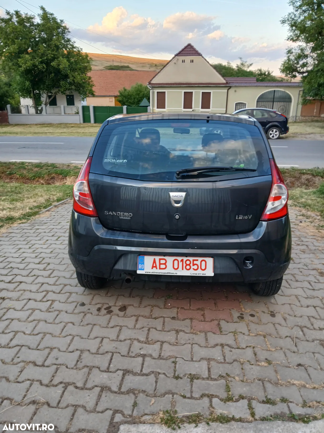 Dacia Sandero 1.2 16V 75 Laureate - 7