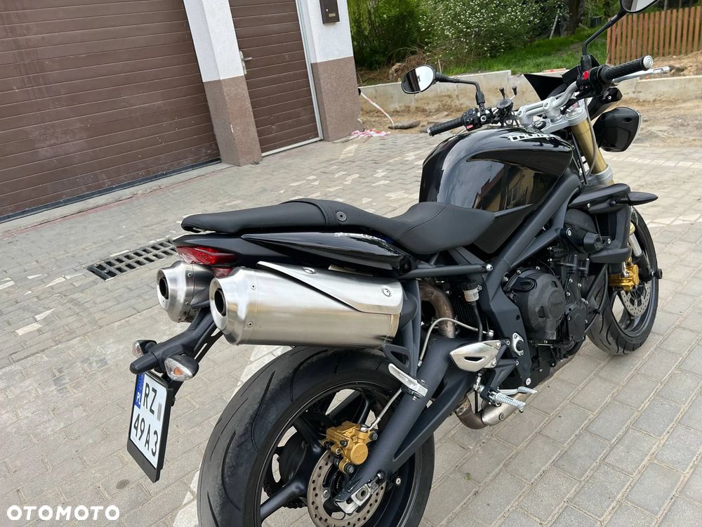 Triumph Street Triple - 25