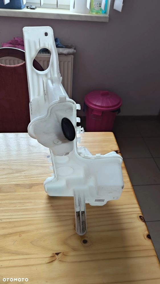 RENAULT CLIO V 5 ZBIORNICZEK SPRYSKIWACZA 289103103R - 2