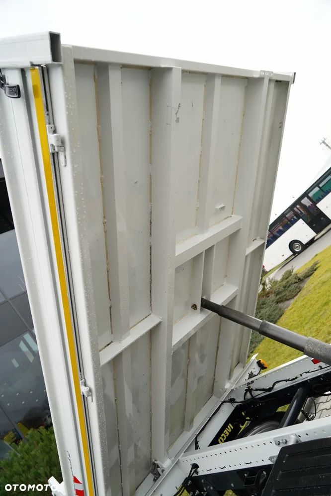 Iveco DAILY 35-140 / WYWROTKA / BRYGADÓWKA / BLIŹNIAK / MANUAL / 6 MIEJSC / - 11