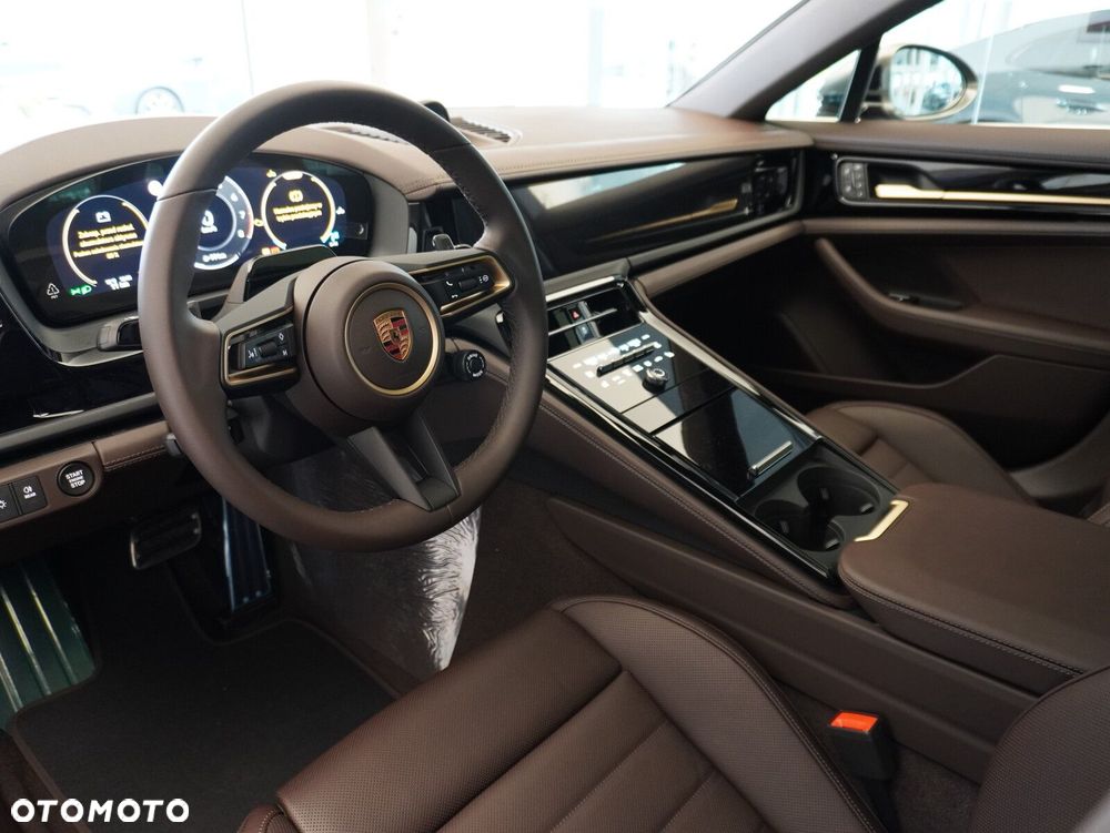 Porsche Panamera 4 - 29