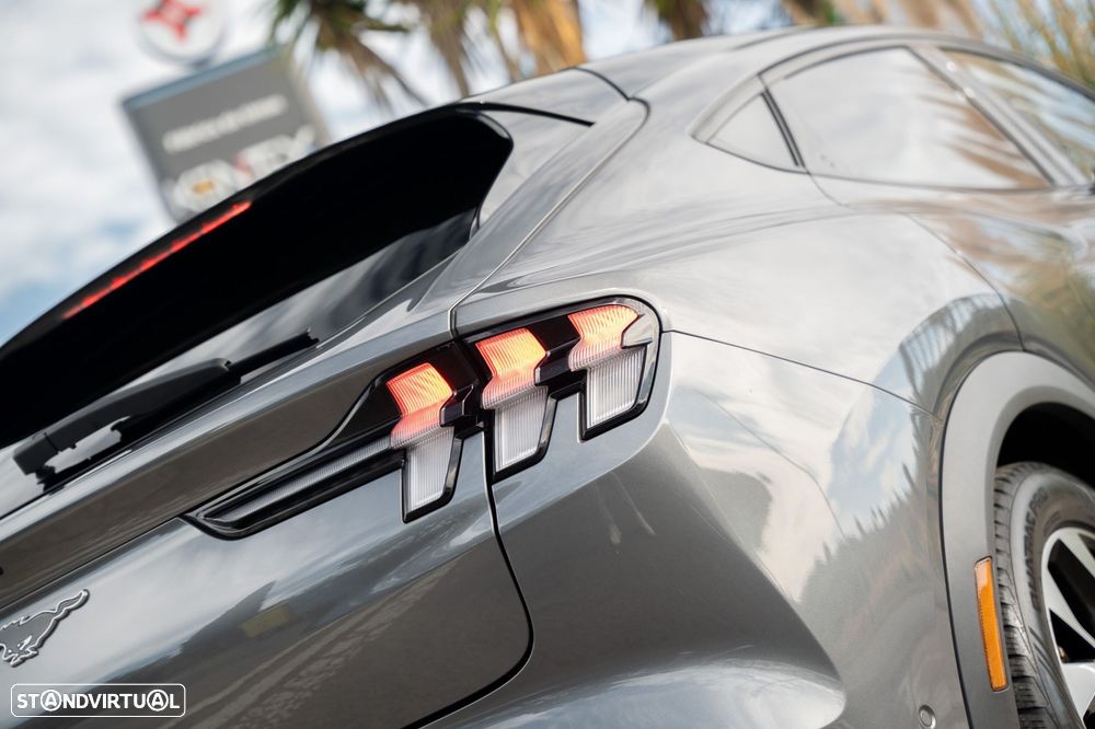 Ford Mustang Mach-E Standard - 7
