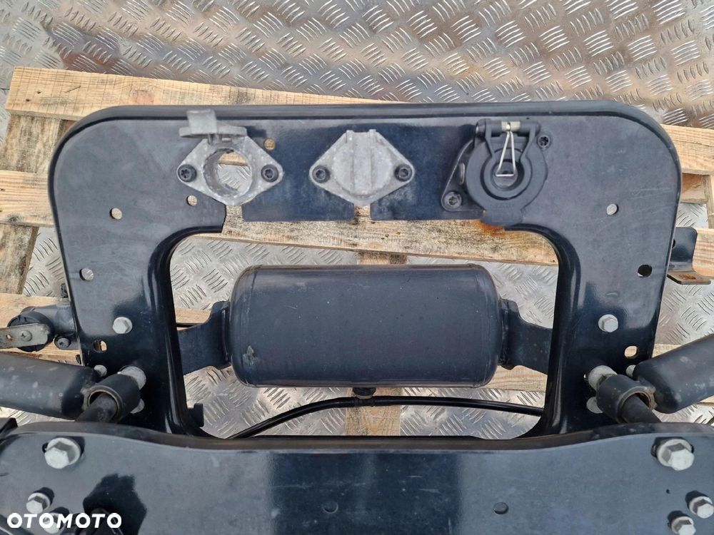 BELKA TYLNA KABINY DAF XF 106 LIFT 480 EURO 6 - 4