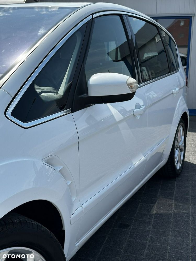 Ford S-Max - 17