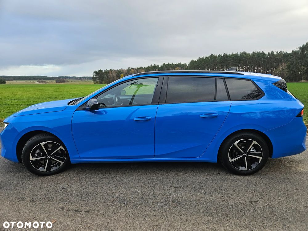 Opel Astra 1.2 Turbo Business Elegance - 4