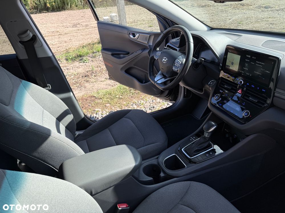 Hyundai IONIQ hybrid Premium - 33