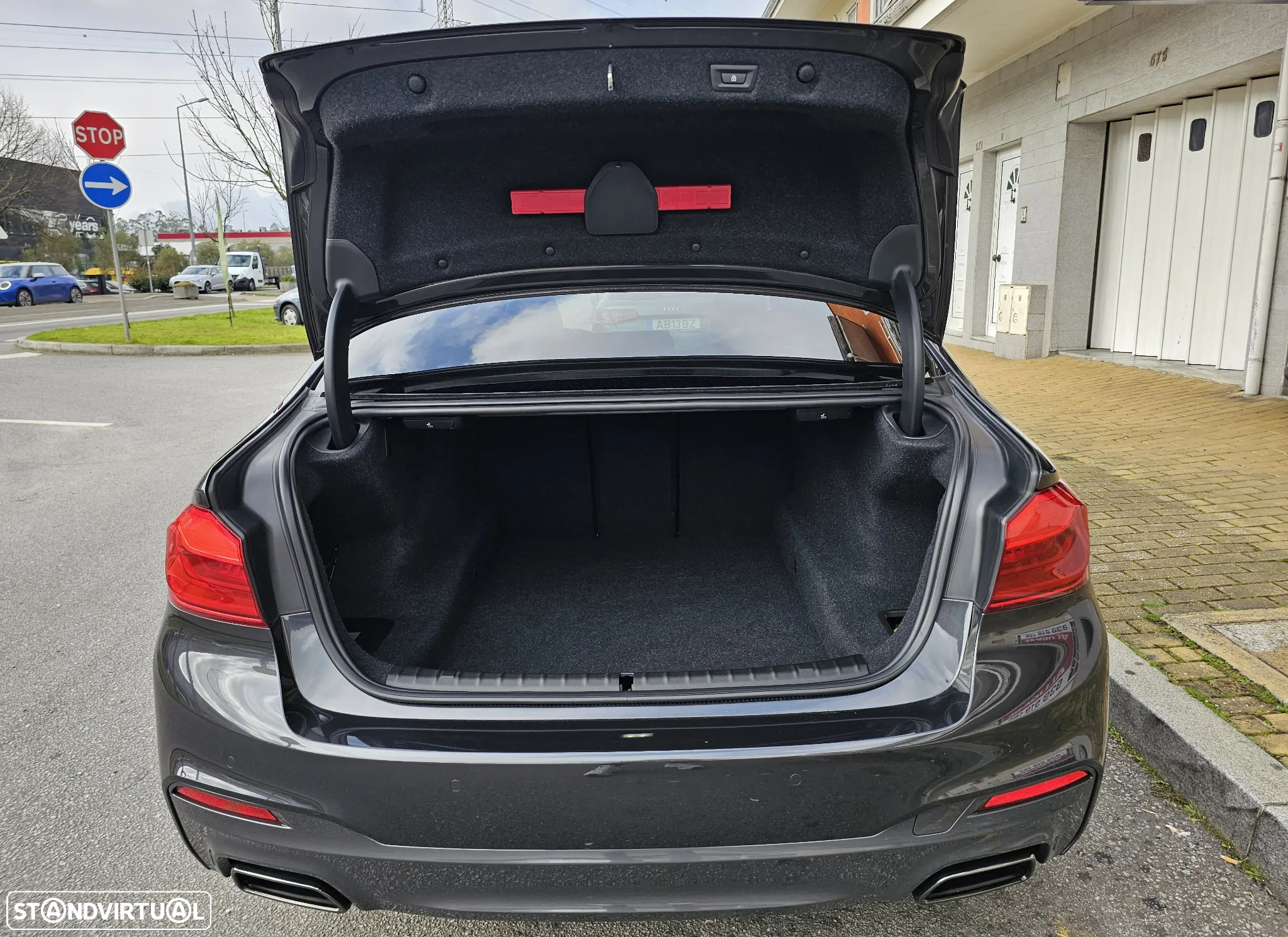 BMW M550d xDrive Auto - 10
