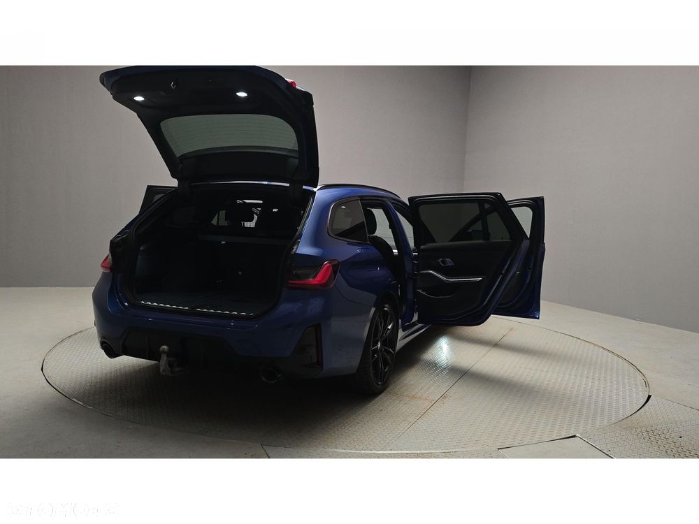 BMW Seria 3 320d xDrive M Sport - 12