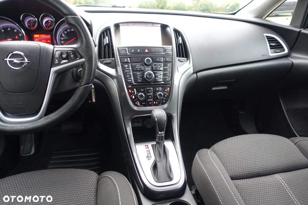 Opel Astra 1.6 Turbo Sports Tourer Automatik - 2