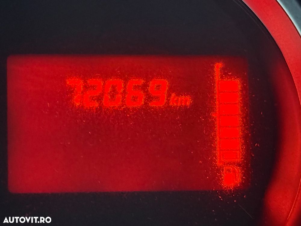 Dacia Sandero SCe 75 Comfort - 11