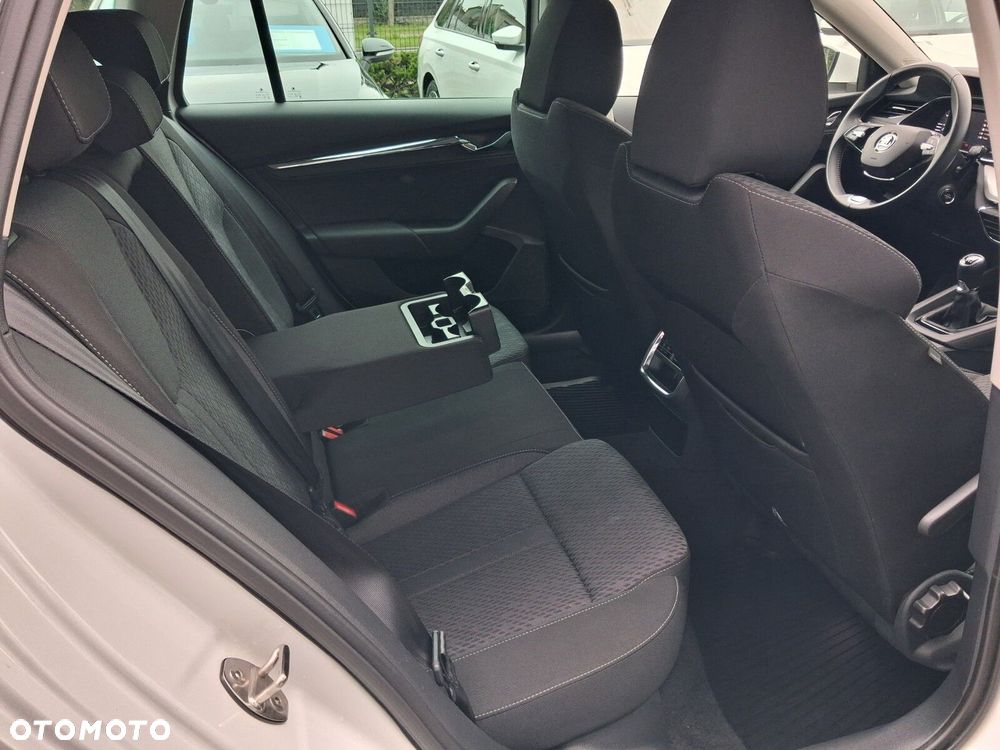 Skoda Octavia 1.5 TSI ACT Style - 10