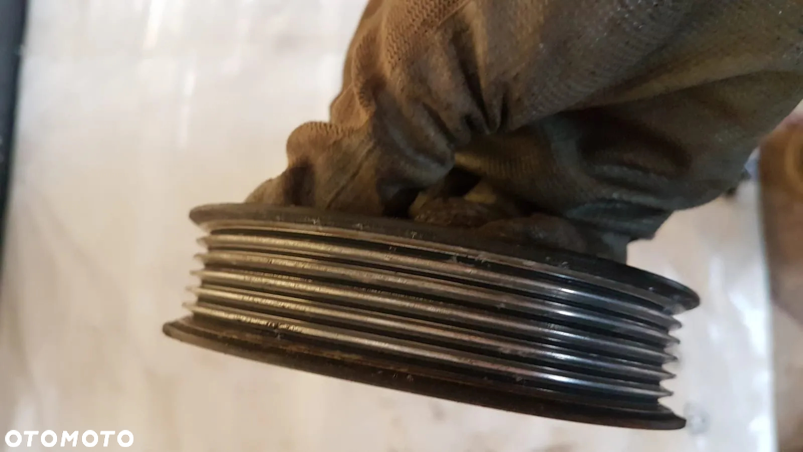 KOŁO POMPY WSPOMAGANIA AUDI A4 A5 2.0 038145255B - 2