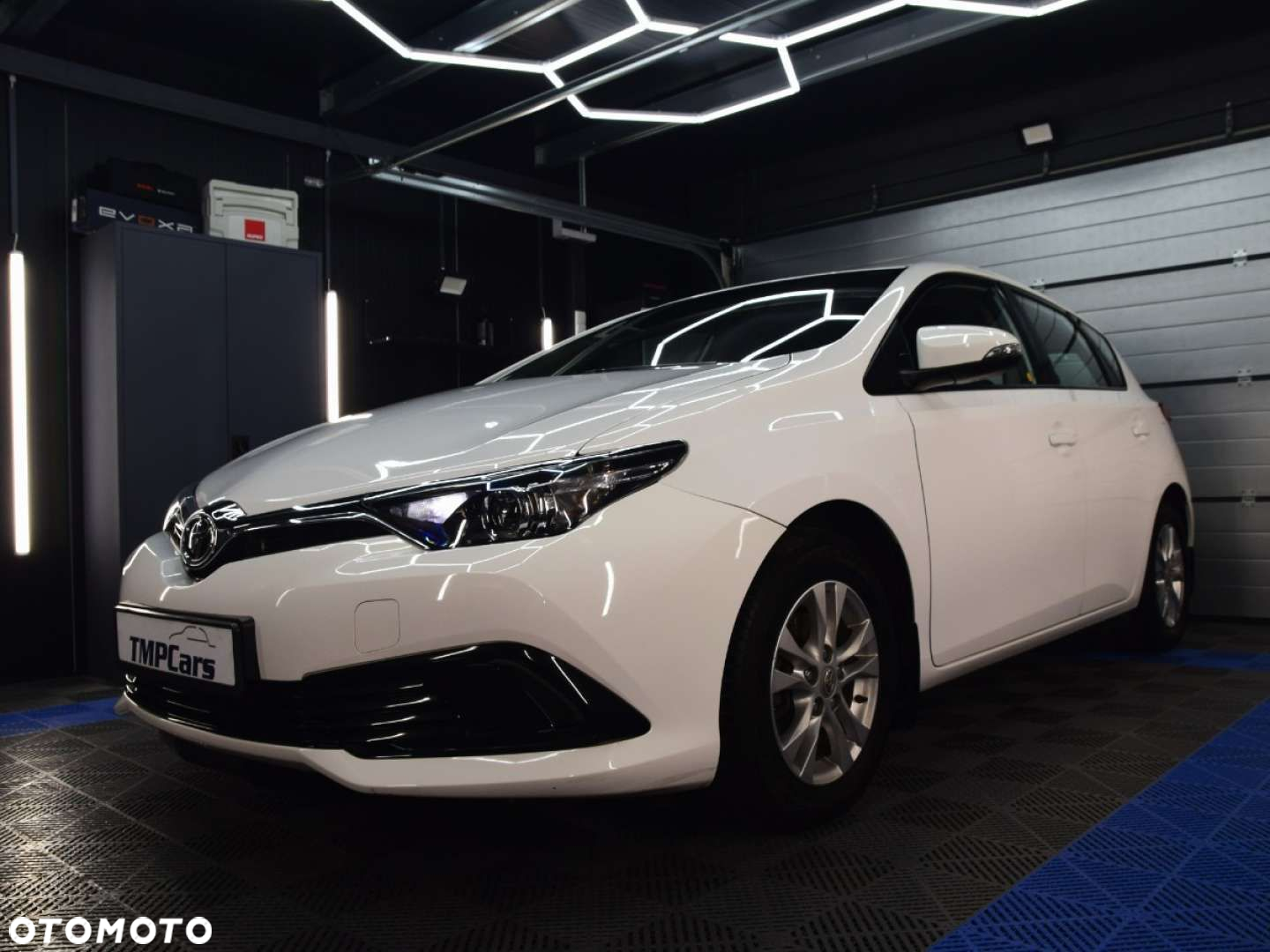 Toyota Auris - 4