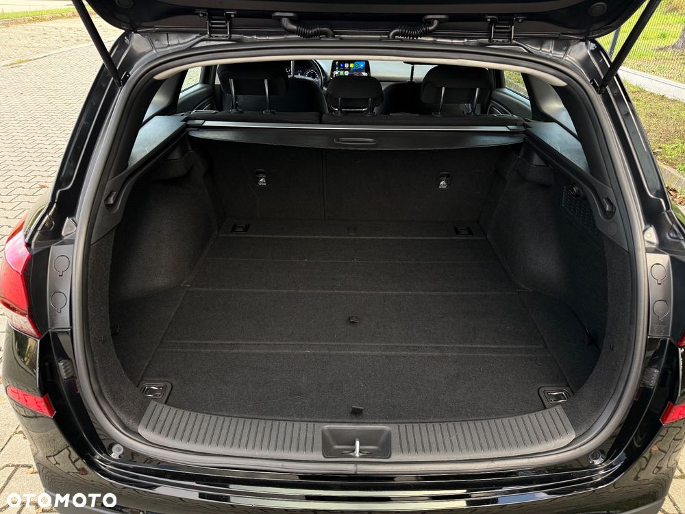 Hyundai i30 1.5 DPI Classic + - 9