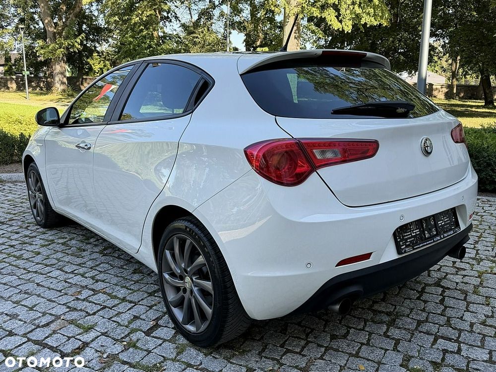 Alfa Romeo Giulietta - 8