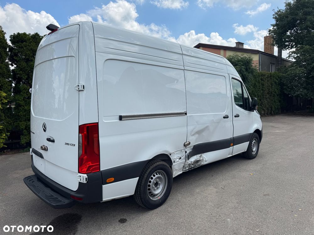 Mercedes-Benz SPRINTER - 27