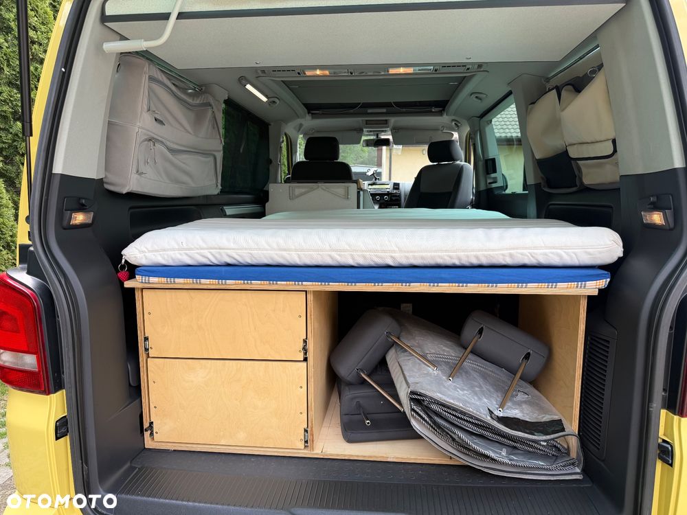 Volkswagen Multivan - 38