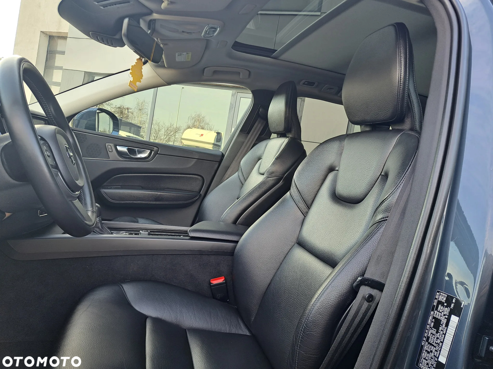 Volvo XC 60 T6 AWD Geartronic Momentum - 11