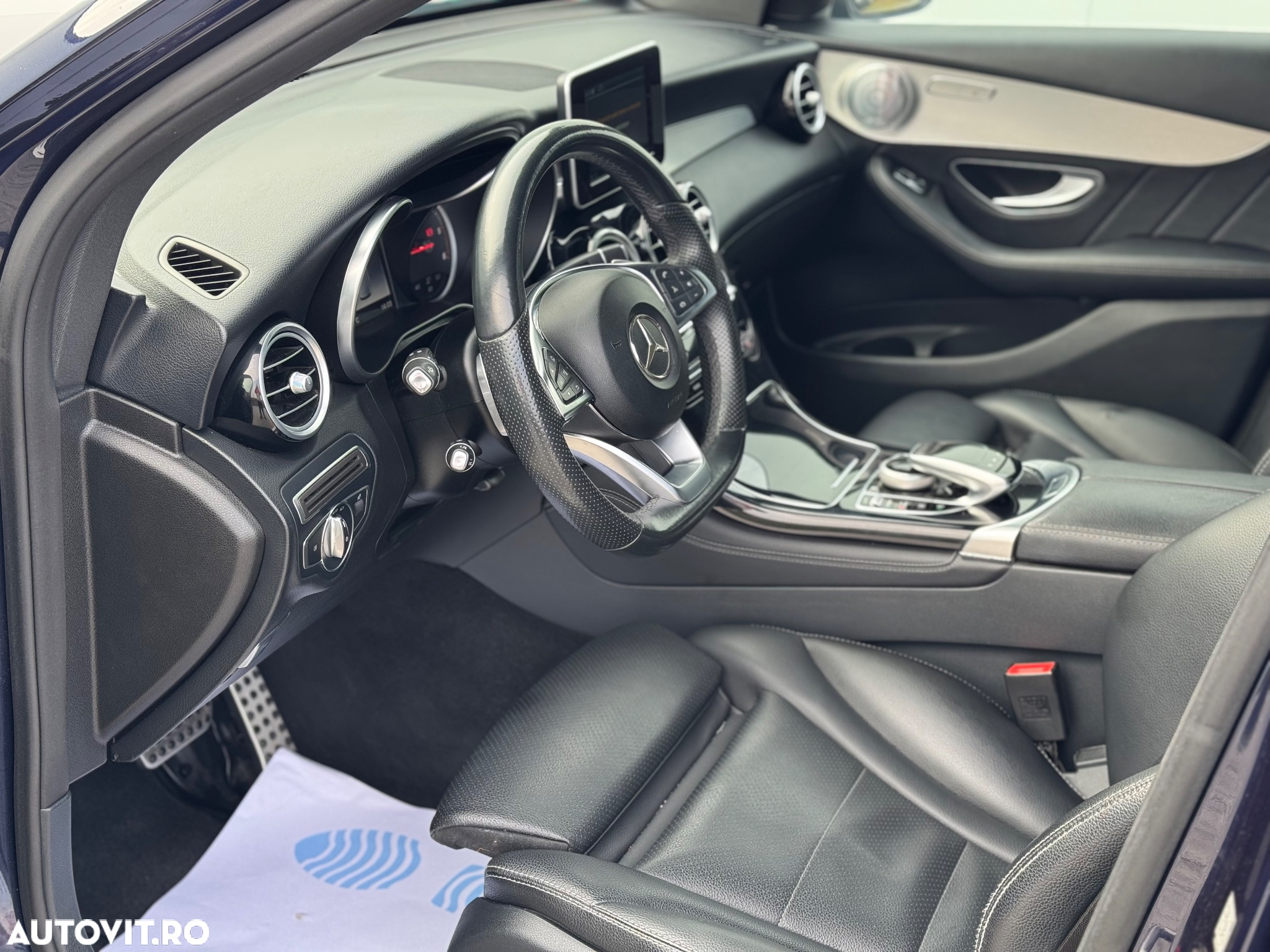 Mercedes-Benz GLC 220 d 4Matic 9G-TRONIC AMG Line - 4