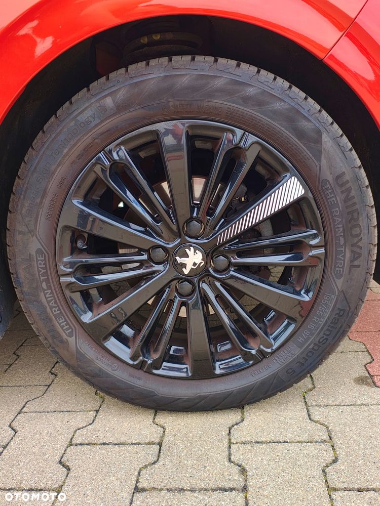 Peugeot 208 1.2 PureTech Allure S&S - 6
