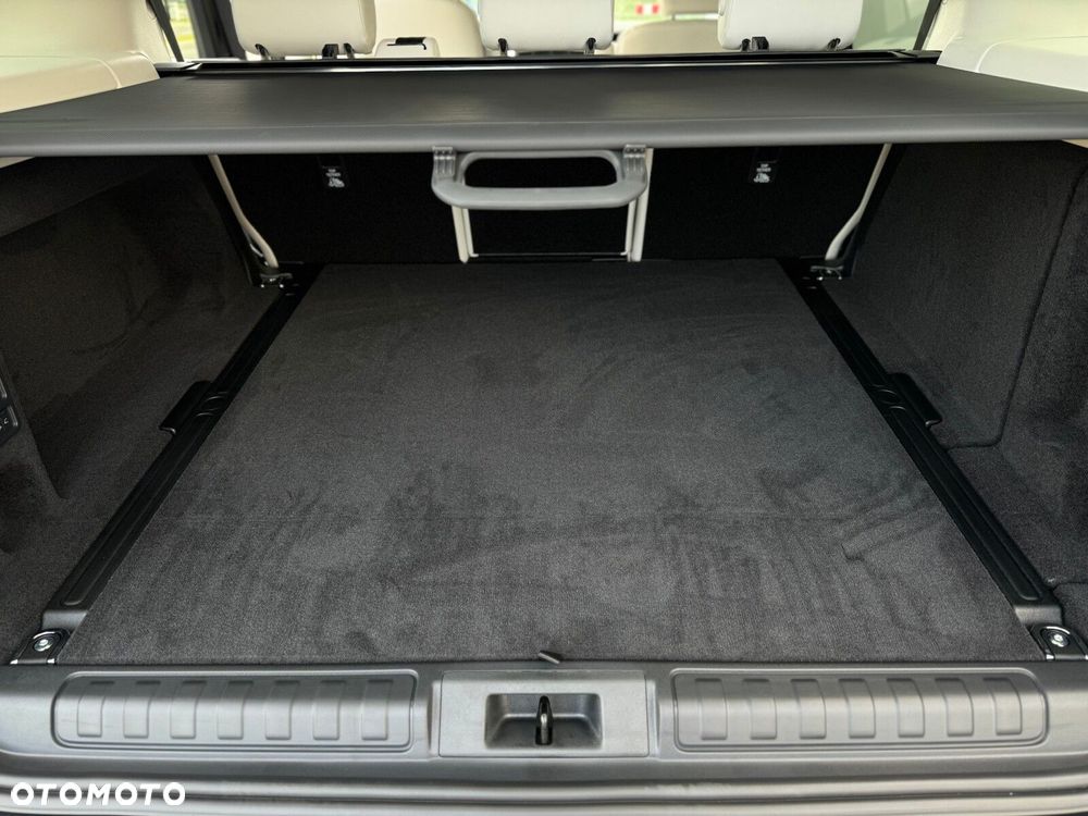 Land Rover Discovery - 16