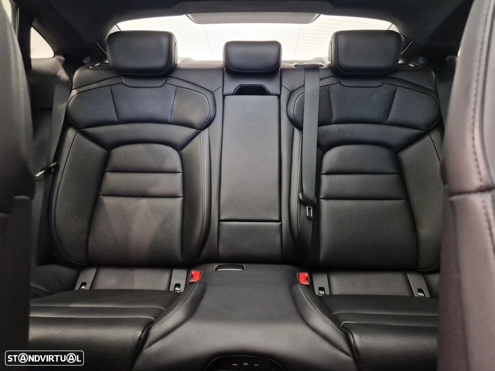 Porsche Taycan Standard - 38