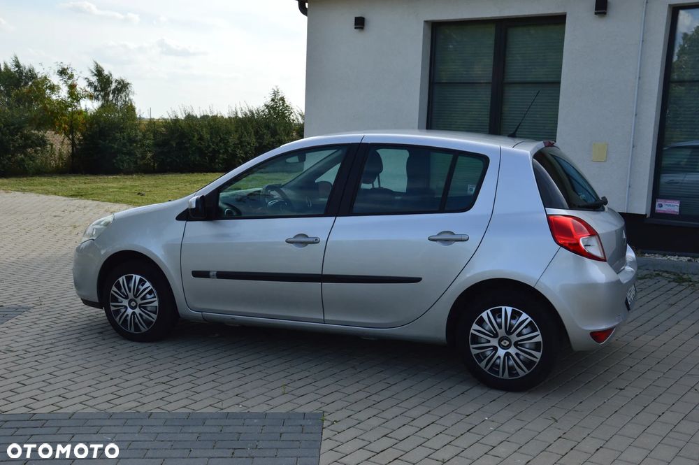 Renault Clio - 16
