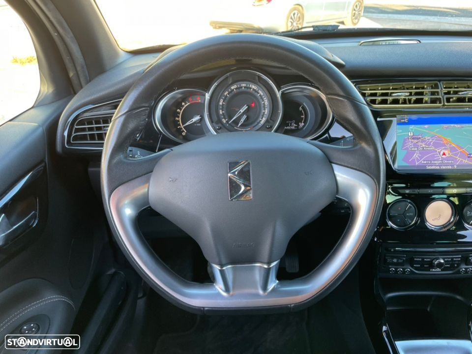 Citroën DS3 1.6 e-HDi So Chic - 29