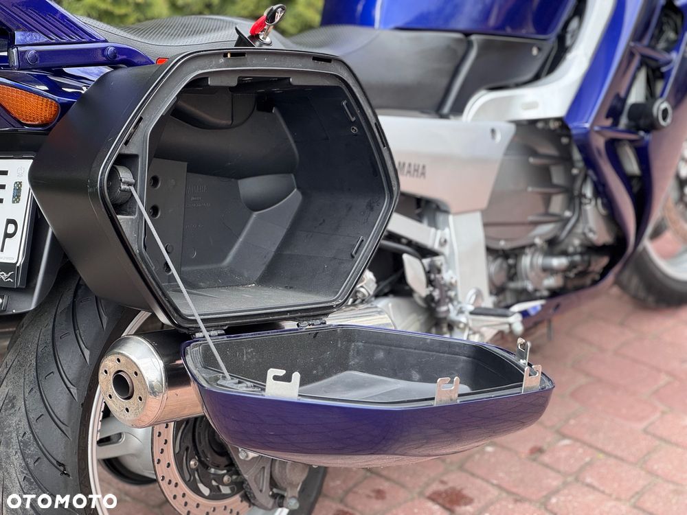 Yamaha FJR - 24