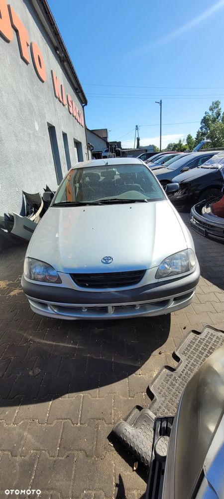 Toyota Avensis na części - 1