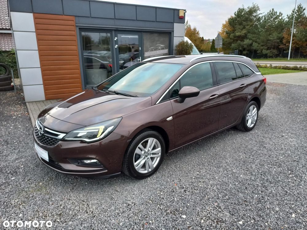 Opel Astra 1.6 D (CDTI) Dynamic - 2