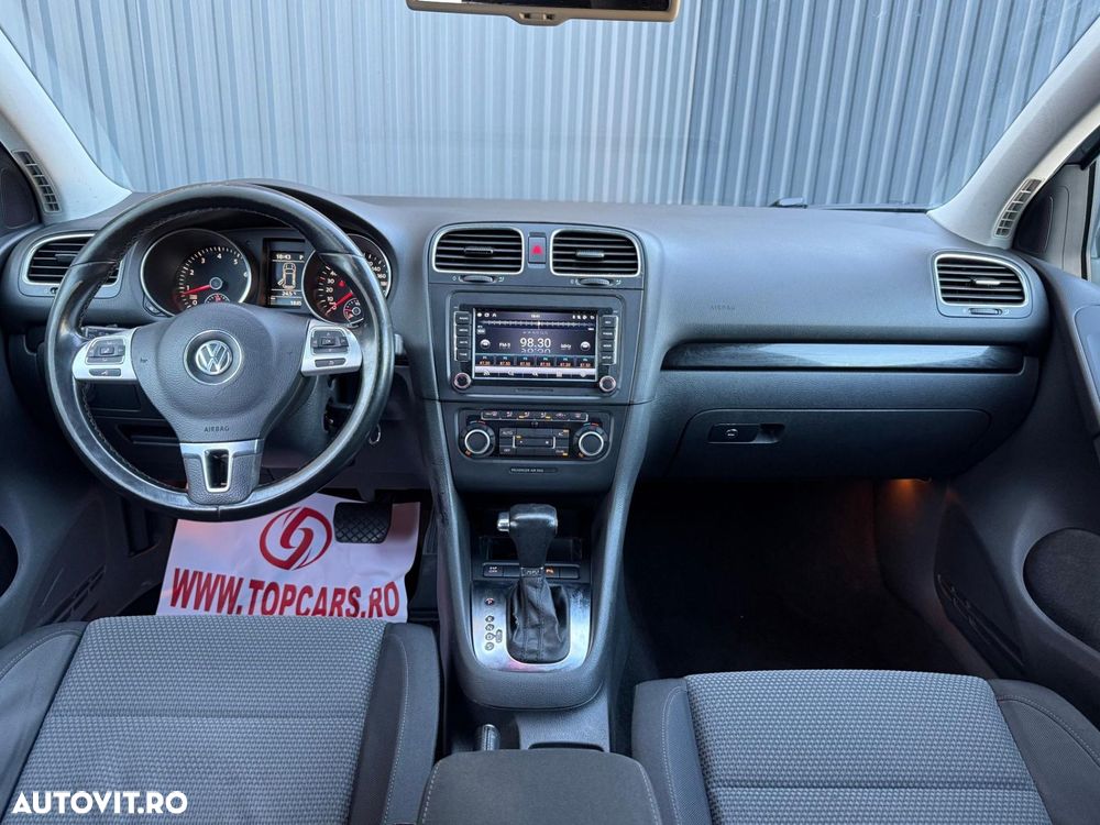 Volkswagen Golf - 10