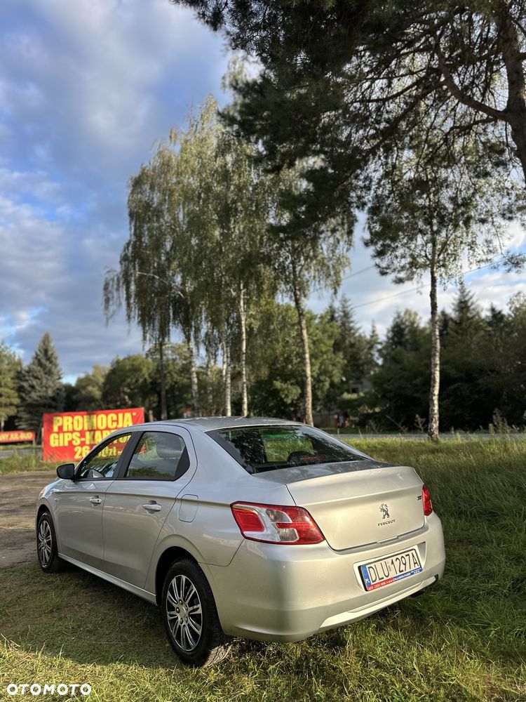 Peugeot 301 - 4