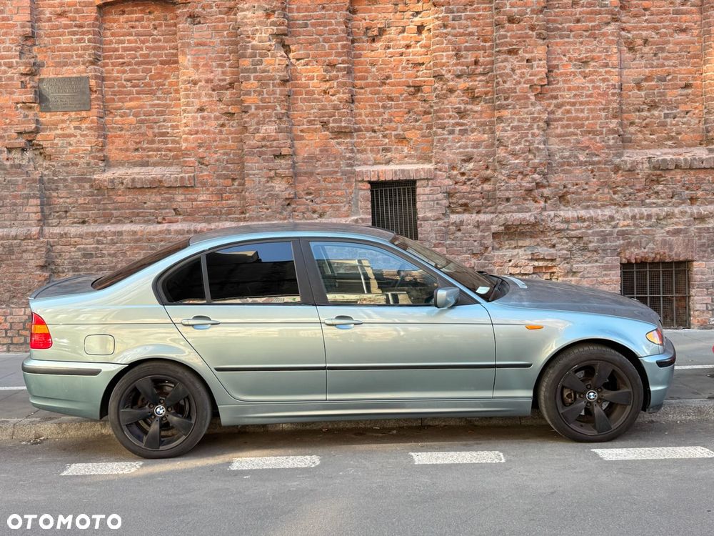 BMW Seria 3 325i Edition Exclusive - 6