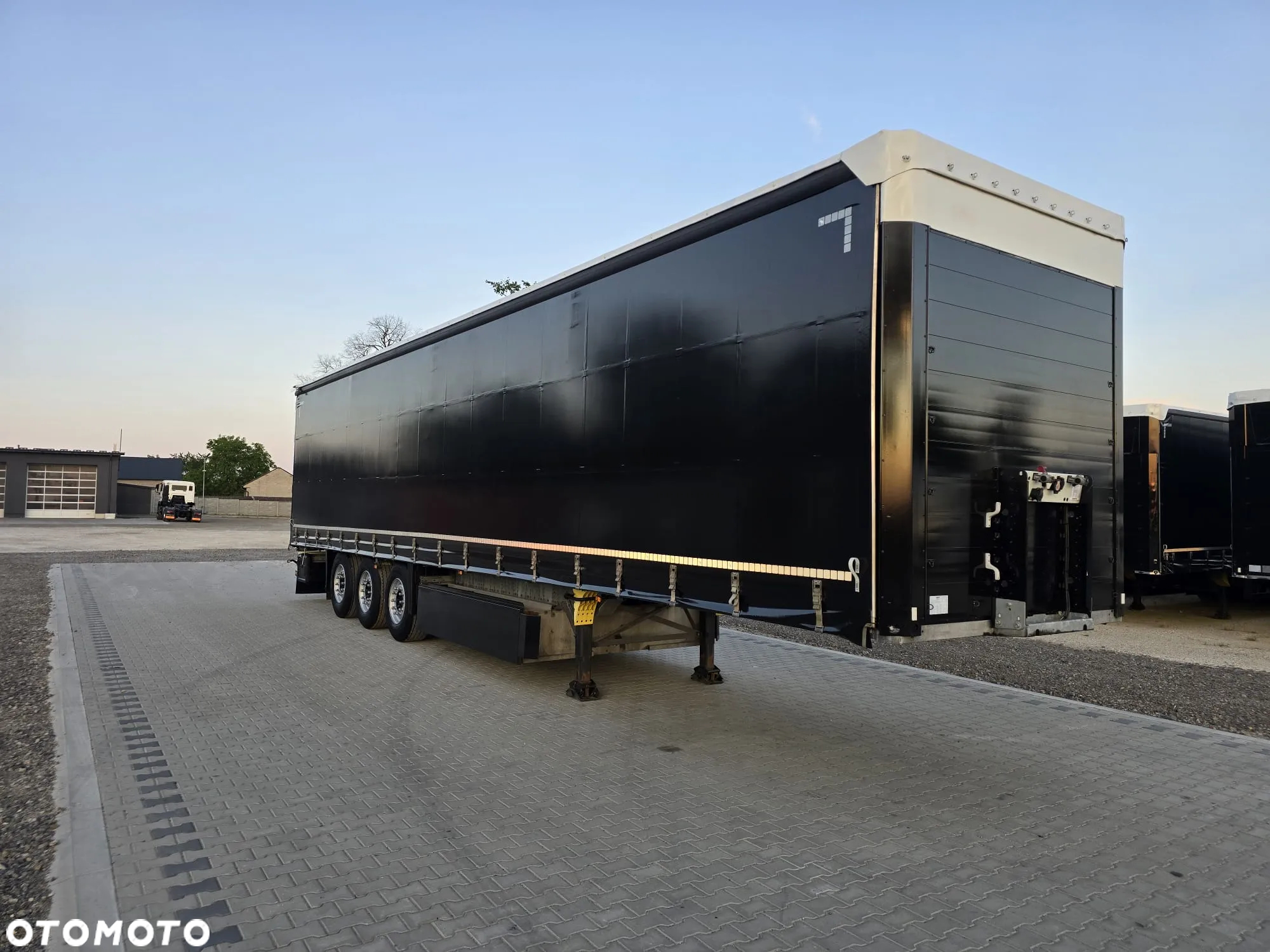 Schmitz Cargobull FIRANKA / MULTI LOCK / XL / OS PODNOSZONA / PALECIARA - 3