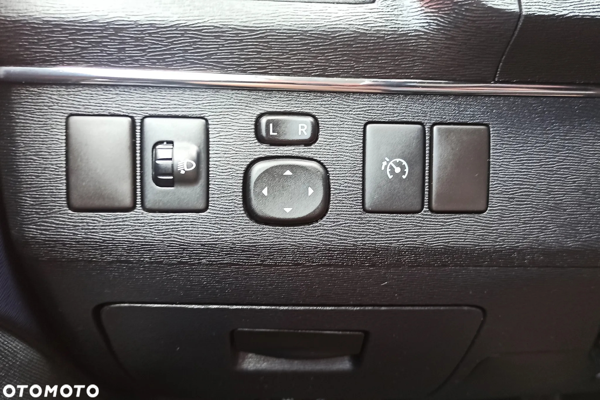 Toyota Avensis - 22