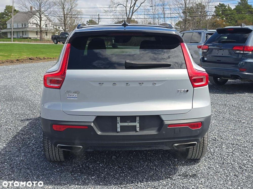 Volvo XC 40 T5 AWD R-Design - 8