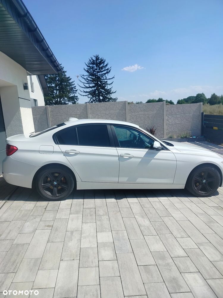 BMW Seria 3 316i - 1